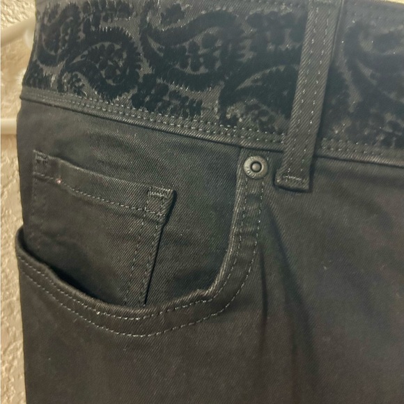 NWT NYDJ Not Your Daughters Jeans Black Velvet Waist Marilyn Straight Pants 26W - Picture 4 of 11